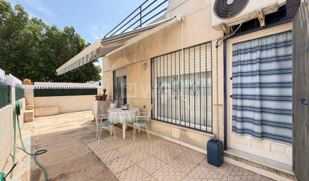 Odsprzedaż - Kamienica - Torrevieja - Carrefour