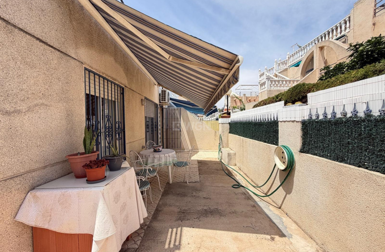 Odsprzedaż - Kamienica - Torrevieja - Carrefour