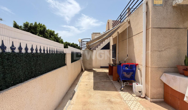 Odsprzedaż - Kamienica - Torrevieja - Carrefour