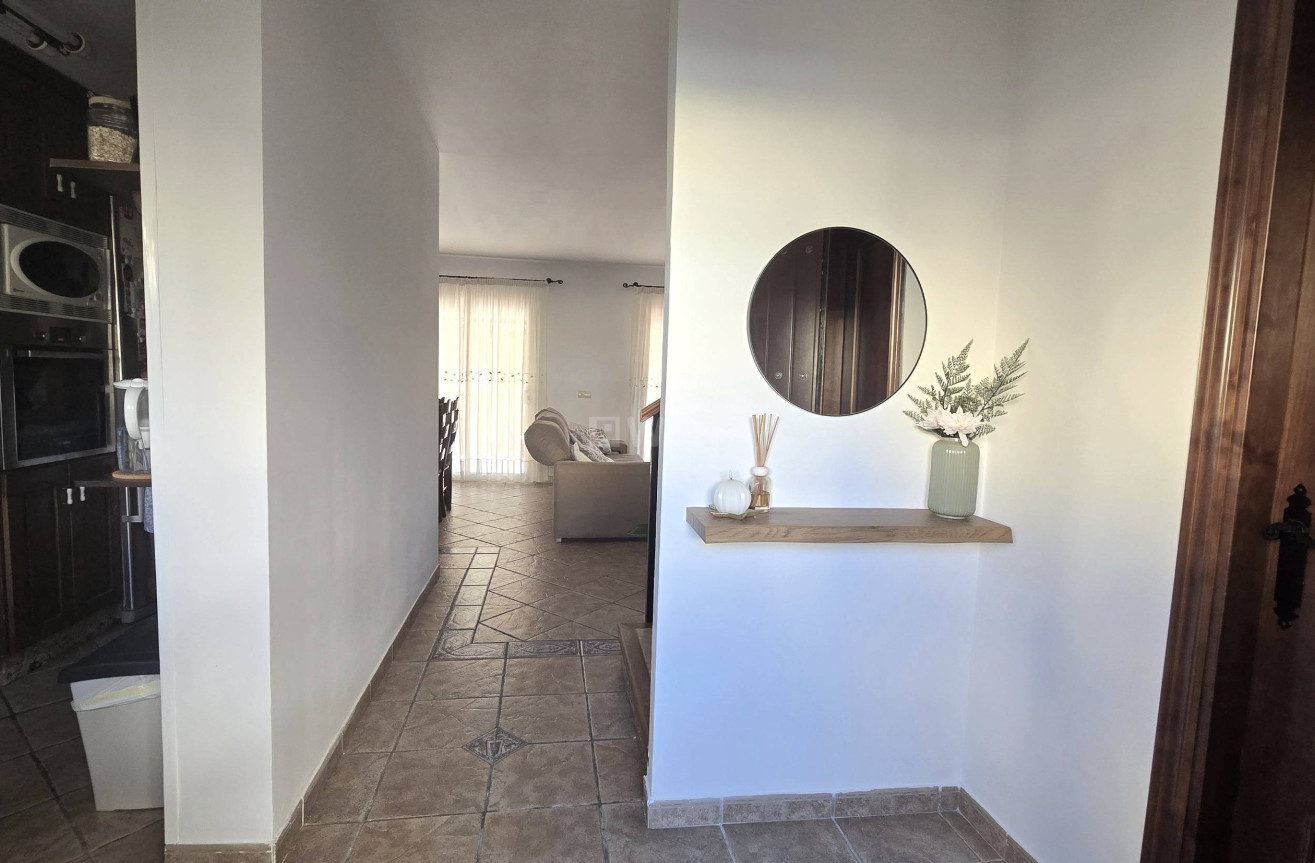 Resale - Villa - Estepona - Puerto Estepona