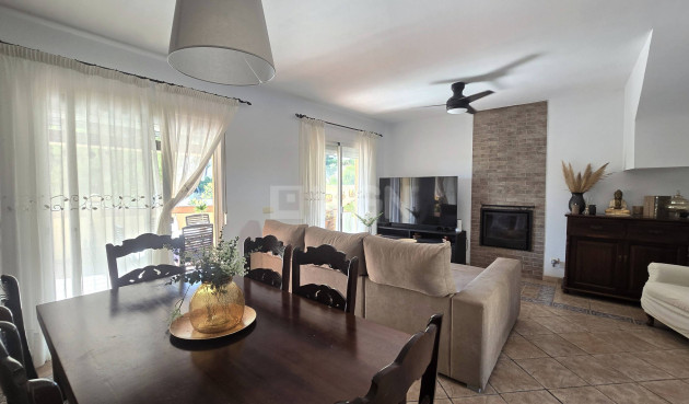 Resale - Villa - Estepona - Puerto Estepona