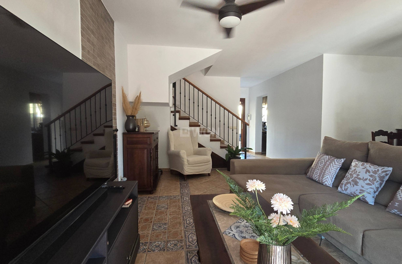 Resale - Villa - Estepona - Puerto Estepona