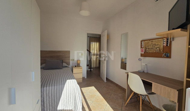 Resale - Villa - Estepona - Puerto Estepona