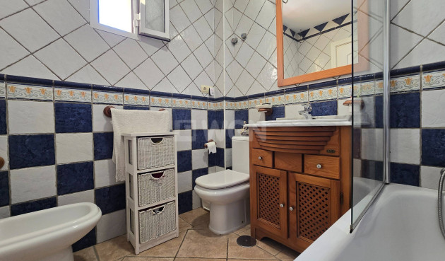Resale - Villa - Estepona - Puerto Estepona