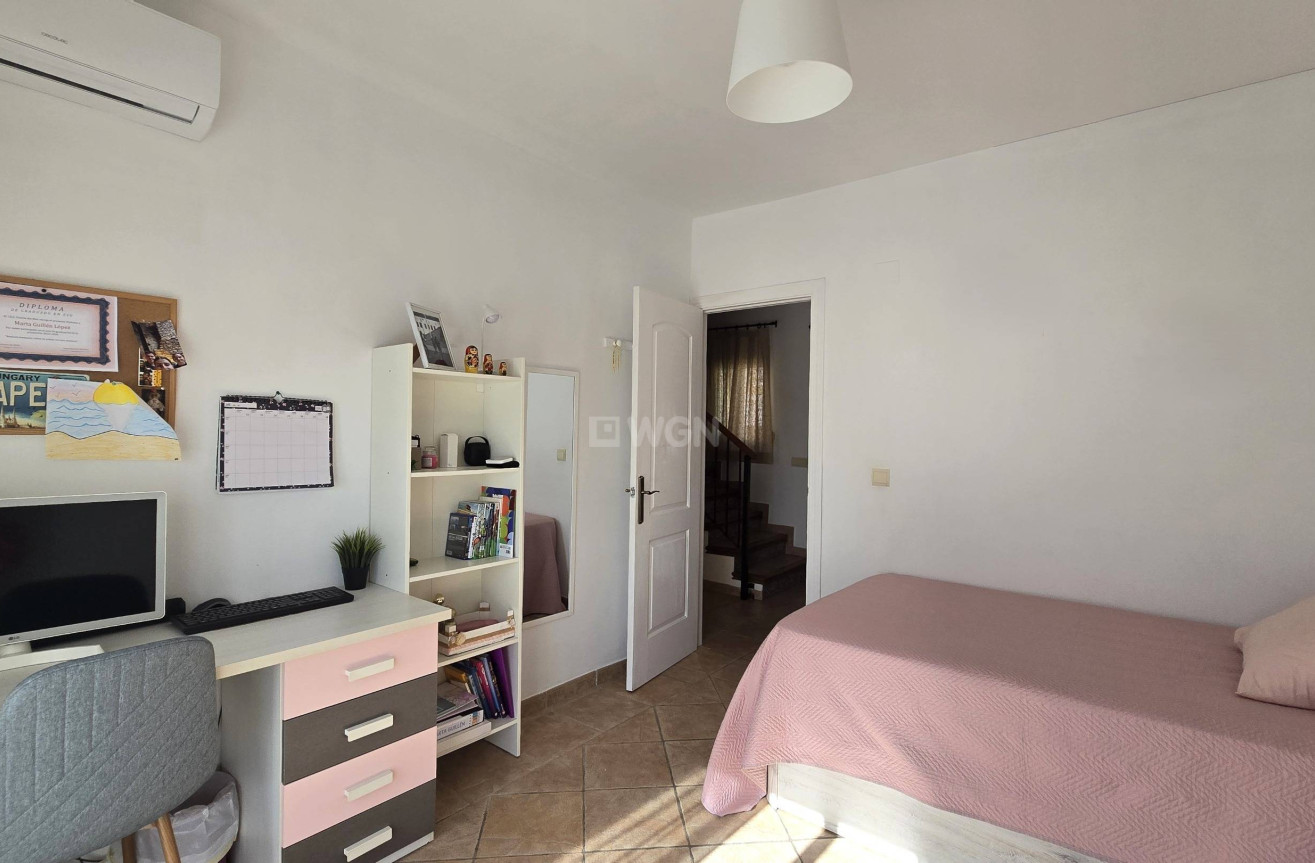 Resale - Villa - Estepona - Puerto Estepona