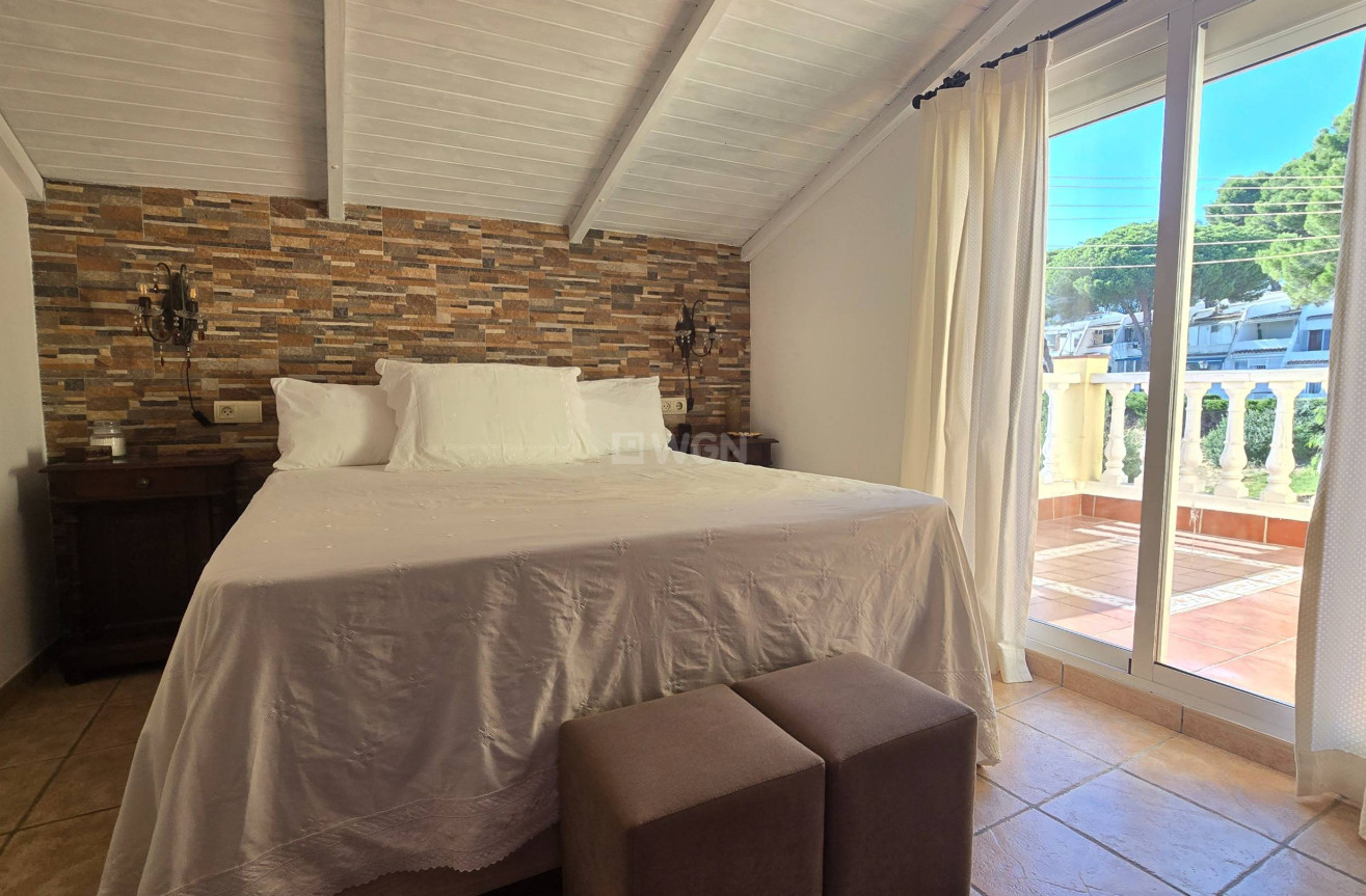 Resale - Villa - Estepona - Puerto Estepona