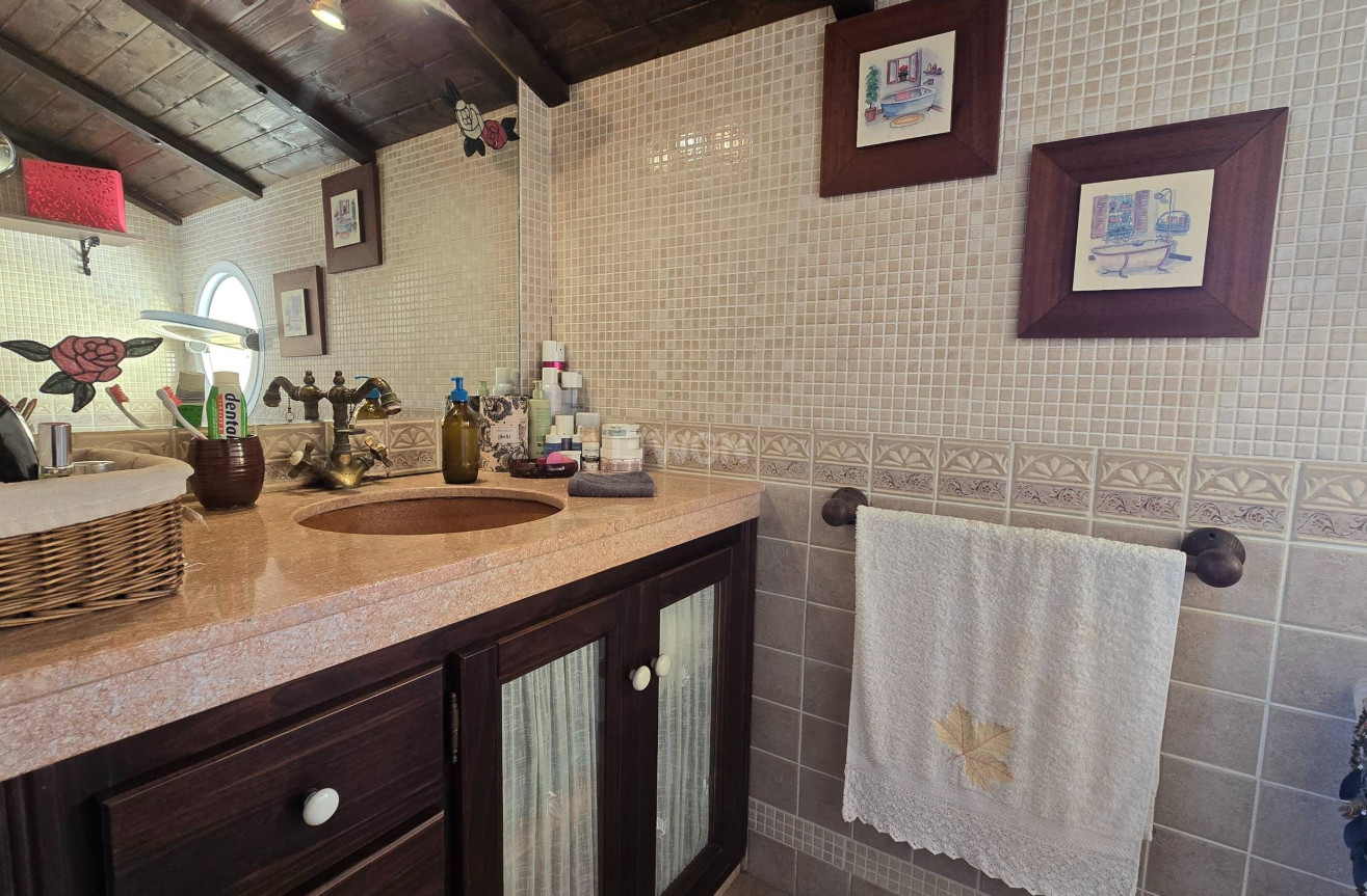 Resale - Villa - Estepona - Puerto Estepona