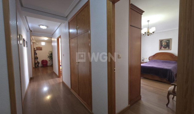 Odsprzedaż - Mieszkanie w bloku - Torrevieja - Acequion