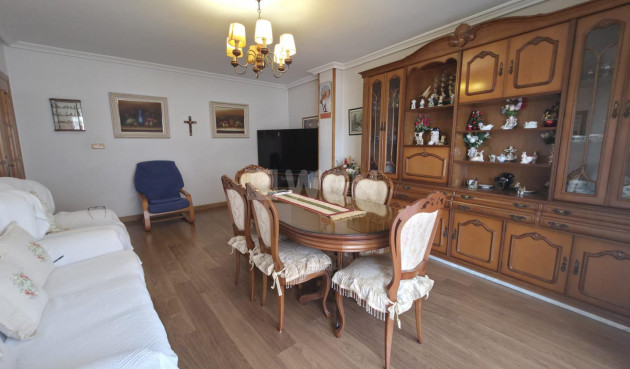 Odsprzedaż - Mieszkanie w bloku - Torrevieja - Acequion