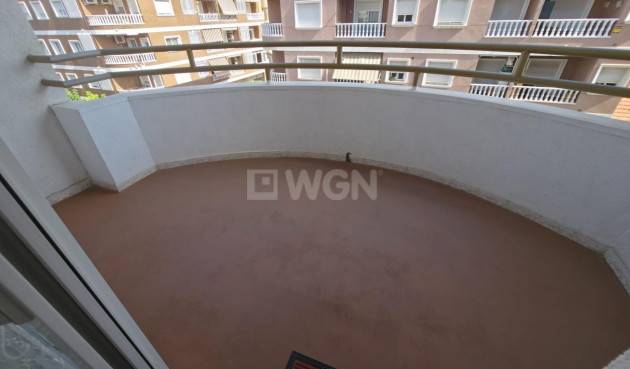 Odsprzedaż - Mieszkanie w bloku - Torrevieja - Acequion