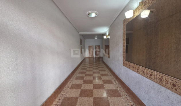 Odsprzedaż - Mieszkanie w bloku - Torrevieja - Acequion