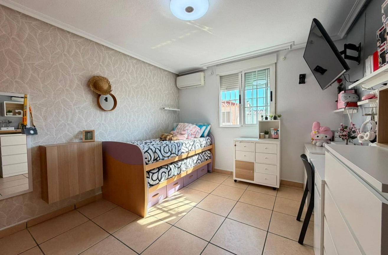 Reventa - Villa - Torrevieja - Carrefour