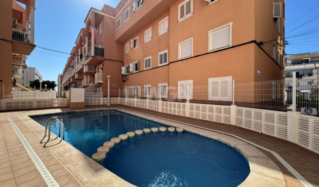 Odsprzedaż - Mieszkanie w bloku - La Mata - Costa Blanca