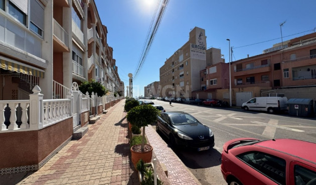 Odsprzedaż - Mieszkanie w bloku - La Mata - Costa Blanca