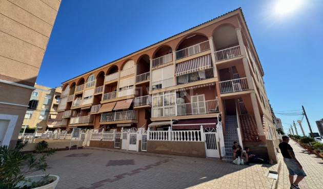 Odsprzedaż - Mieszkanie w bloku - La Mata - Costa Blanca