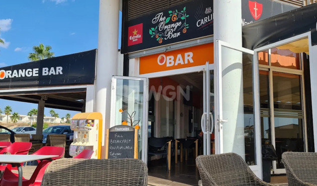 Odsprzedaż - Mieszkanie w bloku - Vistabella Golf Entre Naranjos - Inland