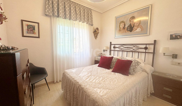 Resale - Bungalow - Torrevieja - aguas nuevas