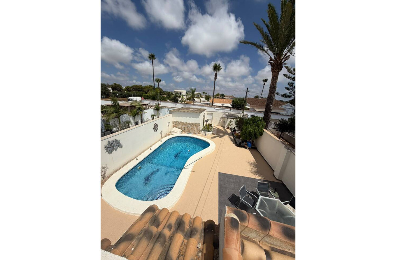 Odsprzedaż - Villa - Cabo Roig - Costa Blanca