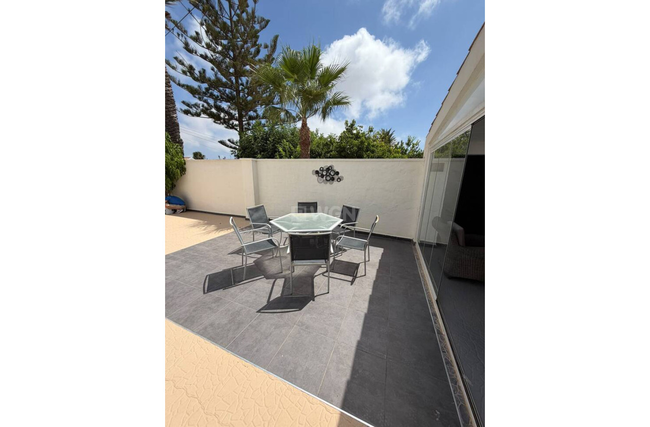 Odsprzedaż - Villa - Cabo Roig - Costa Blanca