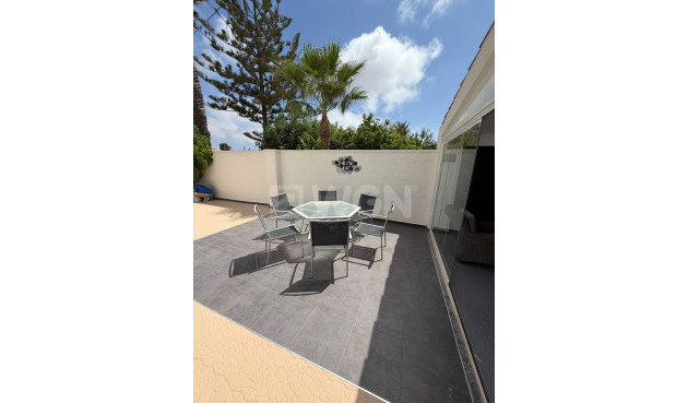 Odsprzedaż - Villa - Cabo Roig - Costa Blanca