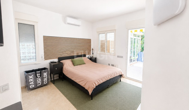 Resale - Villa - Villamartin - Costa Blanca