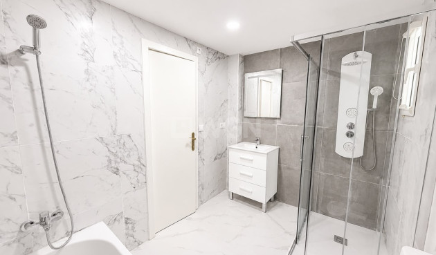Resale - Villa - Villamartin - Costa Blanca