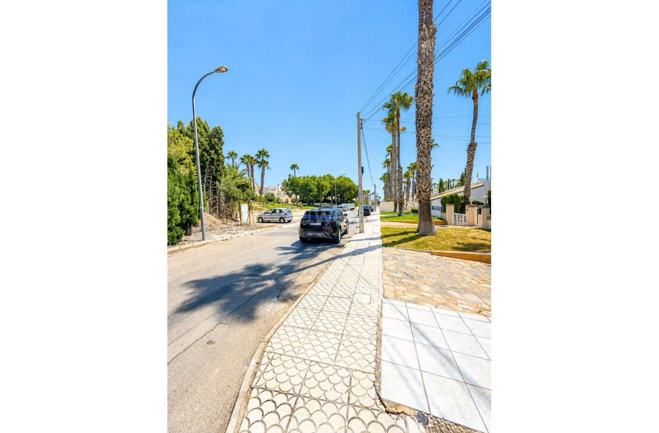 Resale - Villa - Villamartin - Costa Blanca