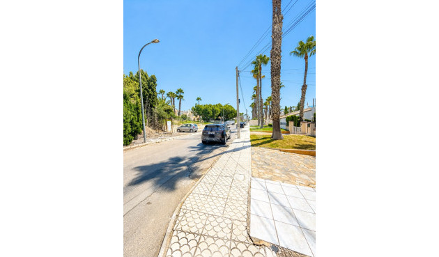 Resale - Villa - Villamartin - Costa Blanca