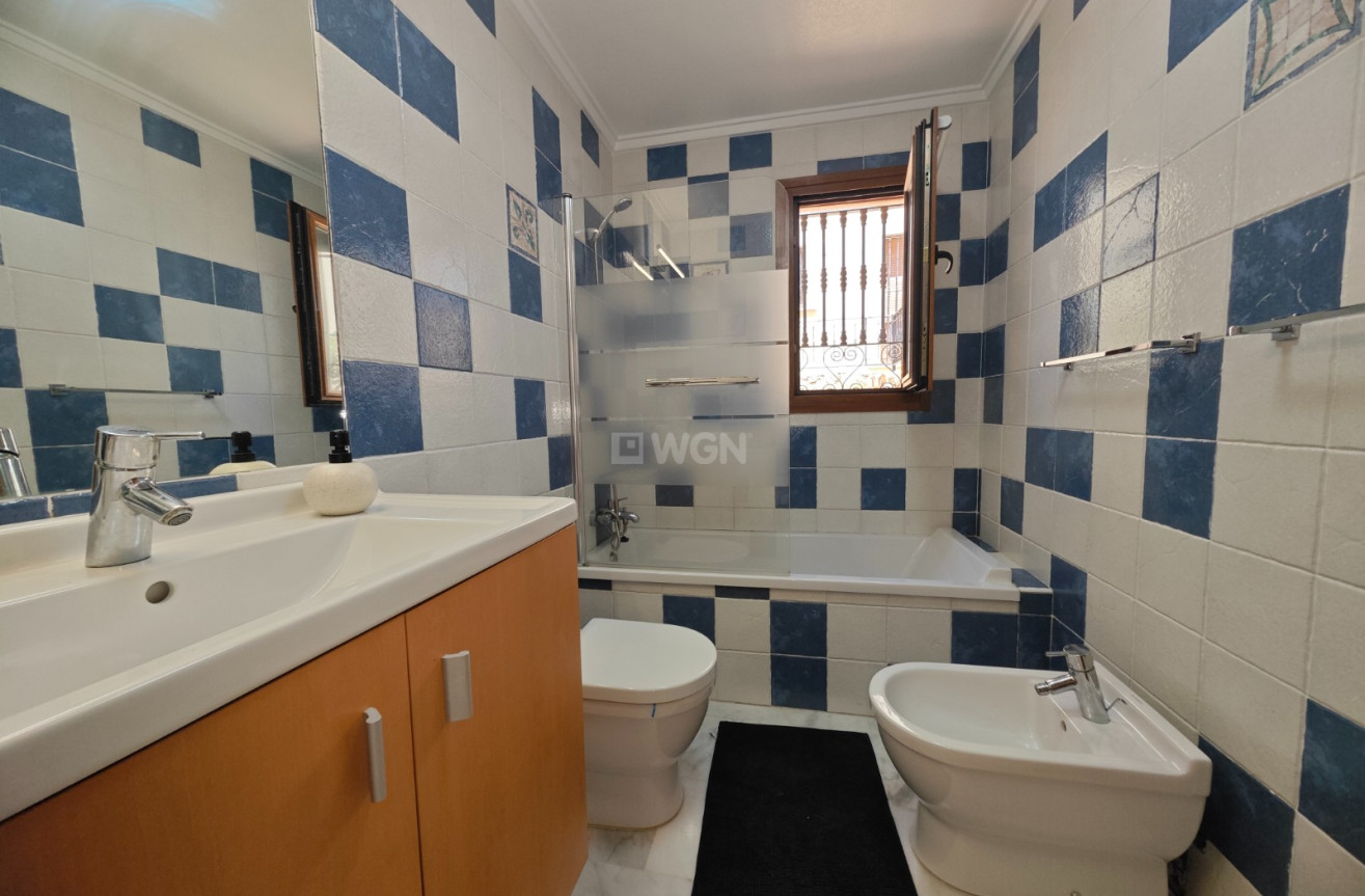 Odsprzedaż - Mieszkanie w bloku - Algorfa - Inland