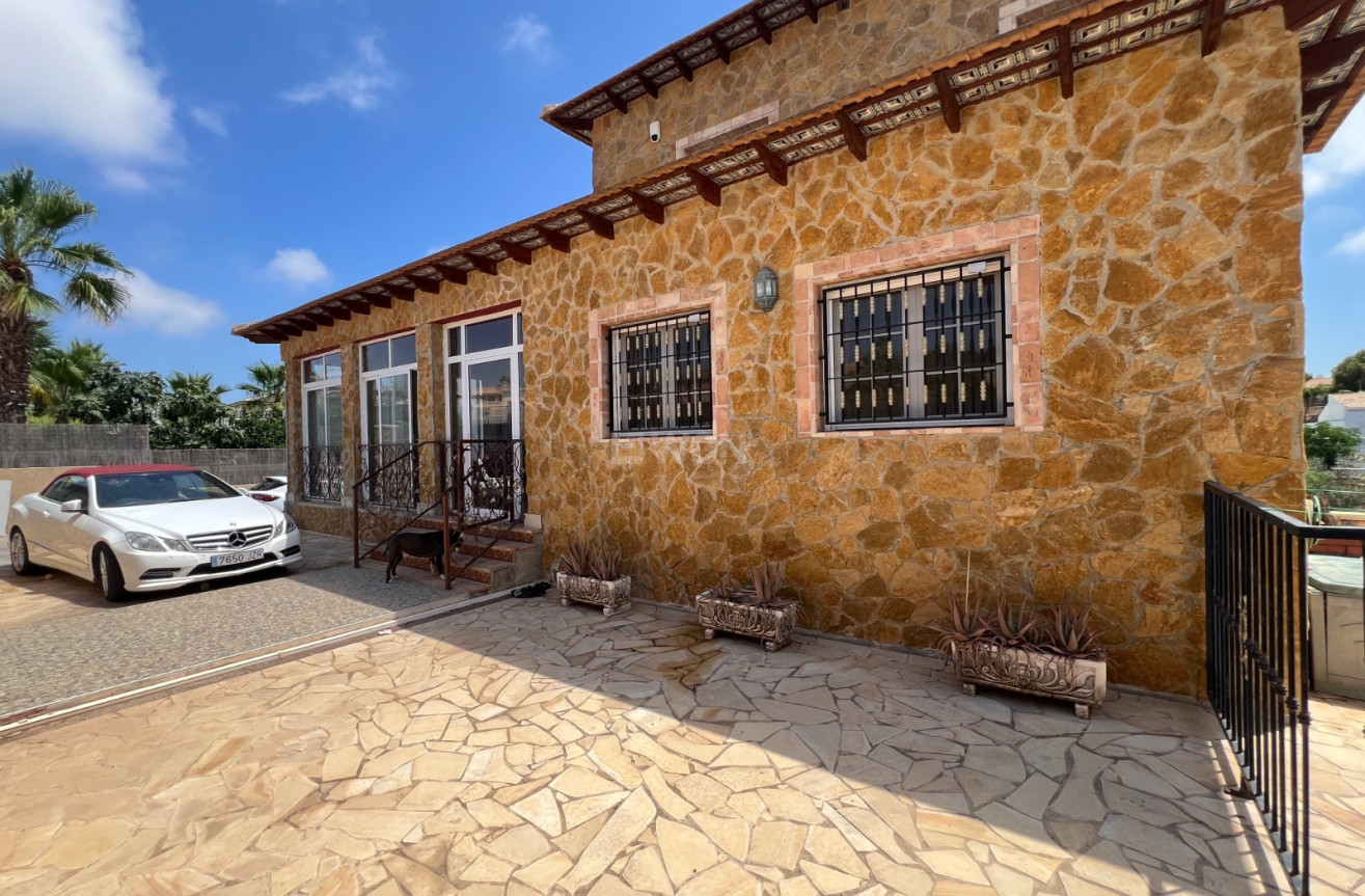 Odsprzedaż - Villa - San Fulgencio - Costa Blanca