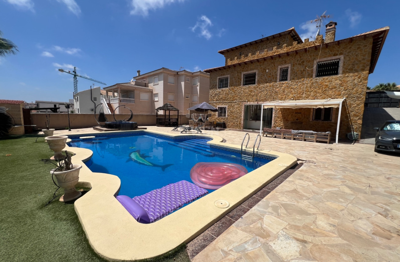Odsprzedaż - Villa - San Fulgencio - Costa Blanca