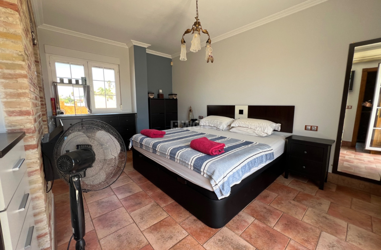 Odsprzedaż - Villa - San Fulgencio - Costa Blanca