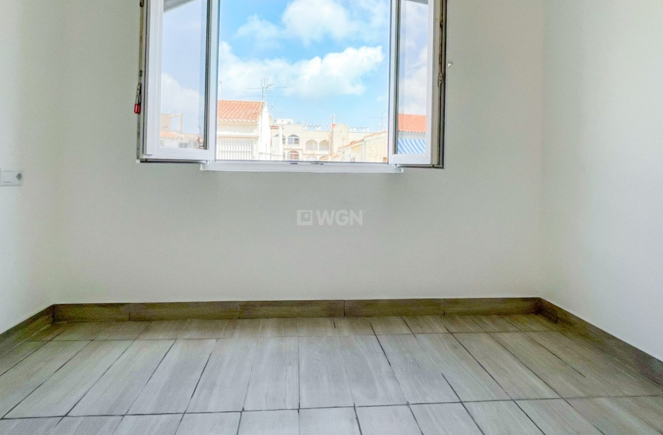 Reventa - Apartamento / piso - Torrevieja - Costa Blanca