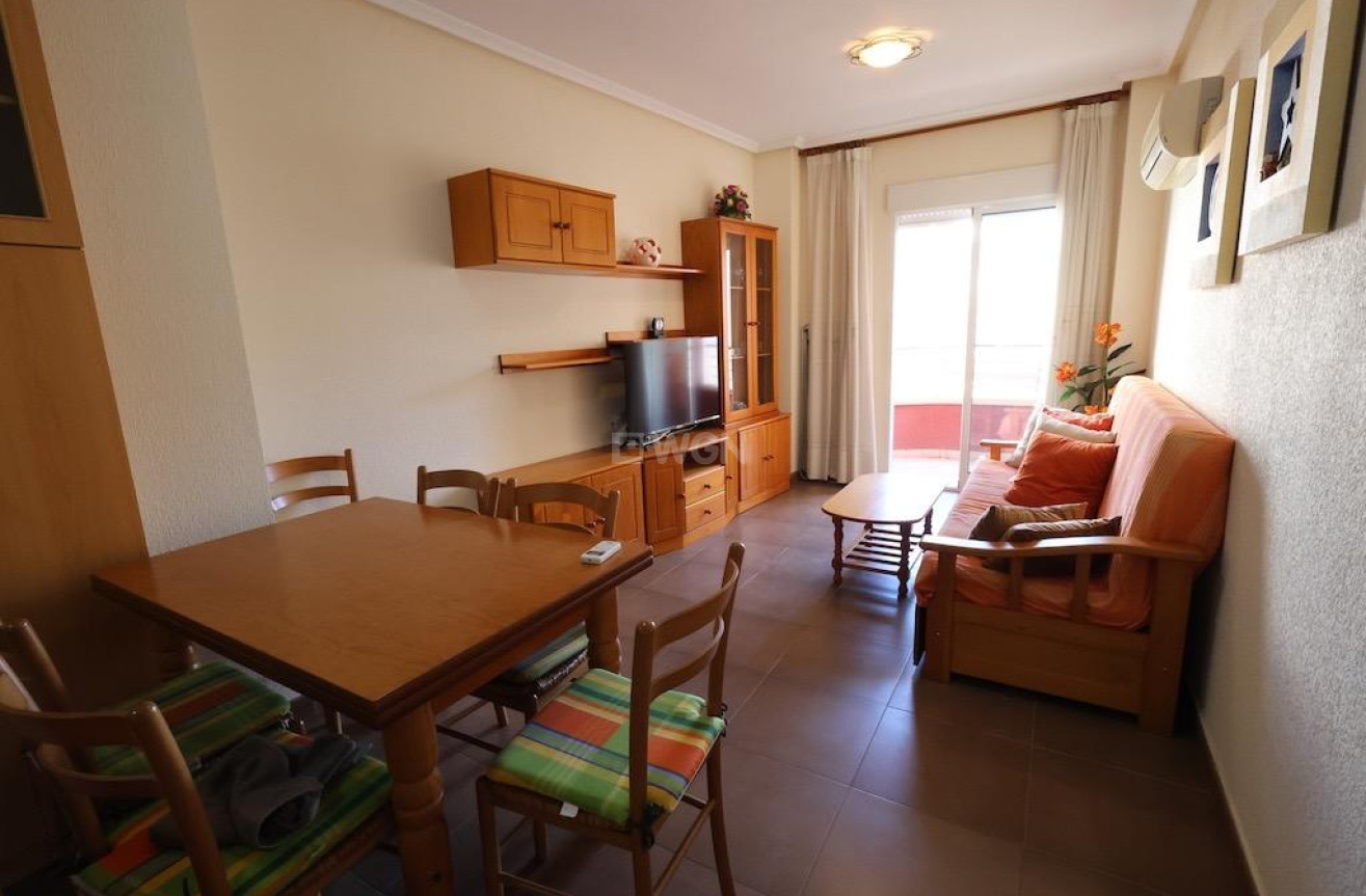 Odsprzedaż - Mieszkanie w bloku - Torrevieja - Costa Blanca