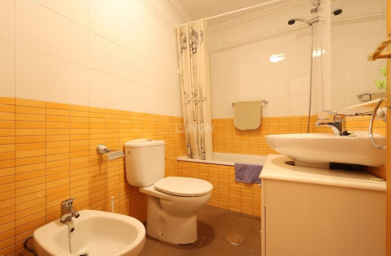 Odsprzedaż - Mieszkanie w bloku - Torrevieja - Costa Blanca