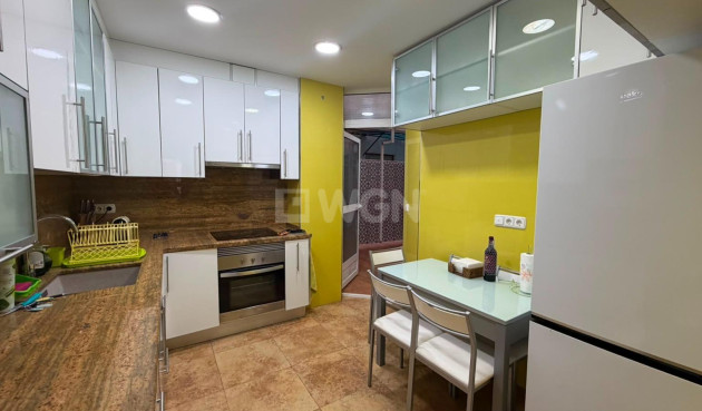 Odsprzedaż - Mieszkanie w bloku - Torrevieja - Acequion