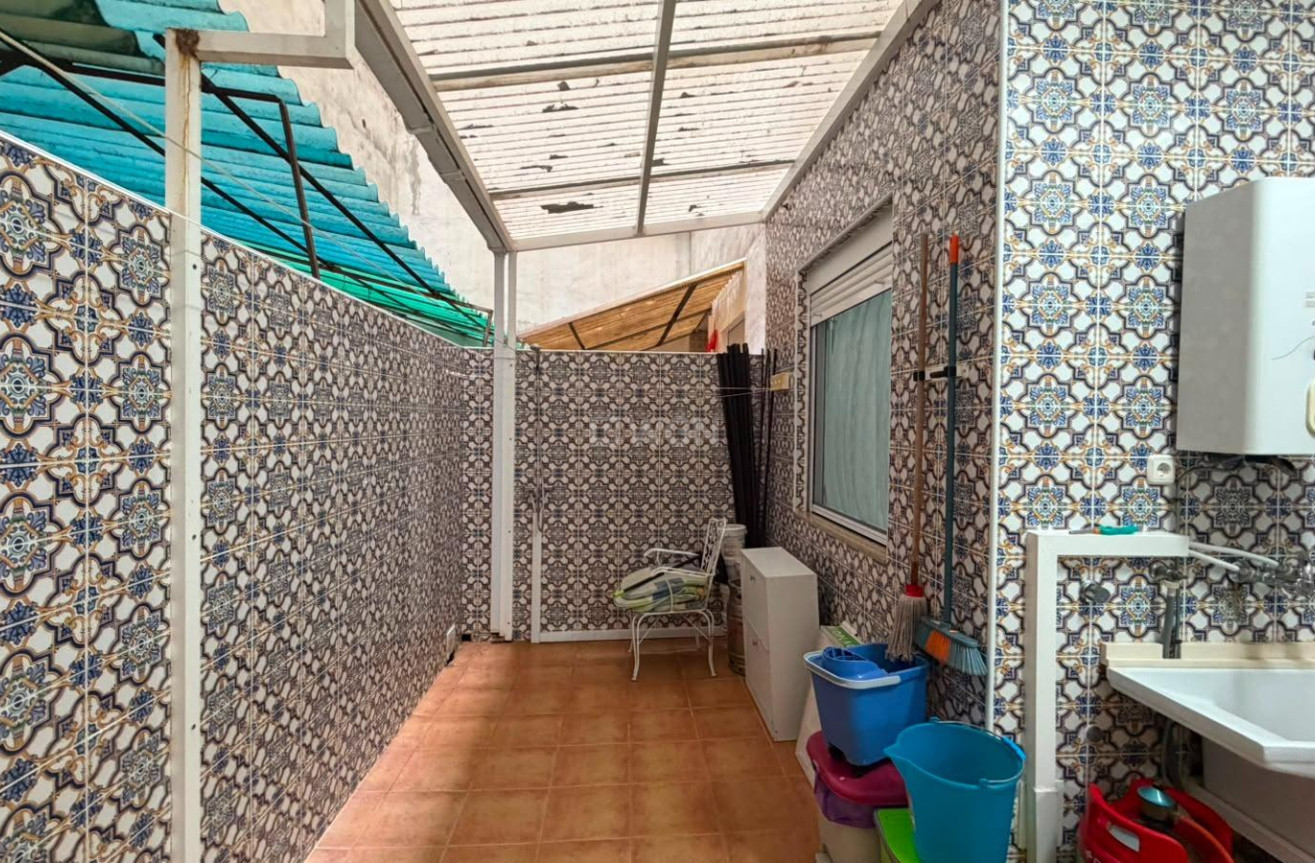 Odsprzedaż - Mieszkanie w bloku - Torrevieja - Acequion