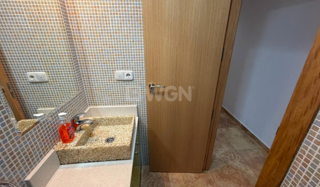 Odsprzedaż - Mieszkanie w bloku - Torrevieja - Acequion