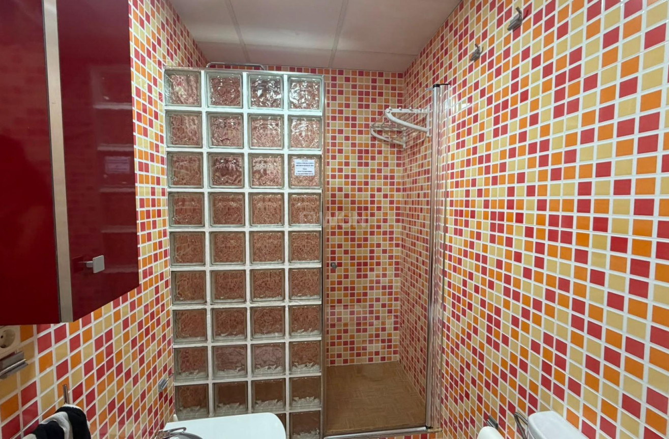 Odsprzedaż - Mieszkanie w bloku - Torrevieja - Acequion