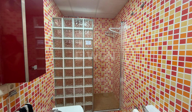 Odsprzedaż - Mieszkanie w bloku - Torrevieja - Acequion
