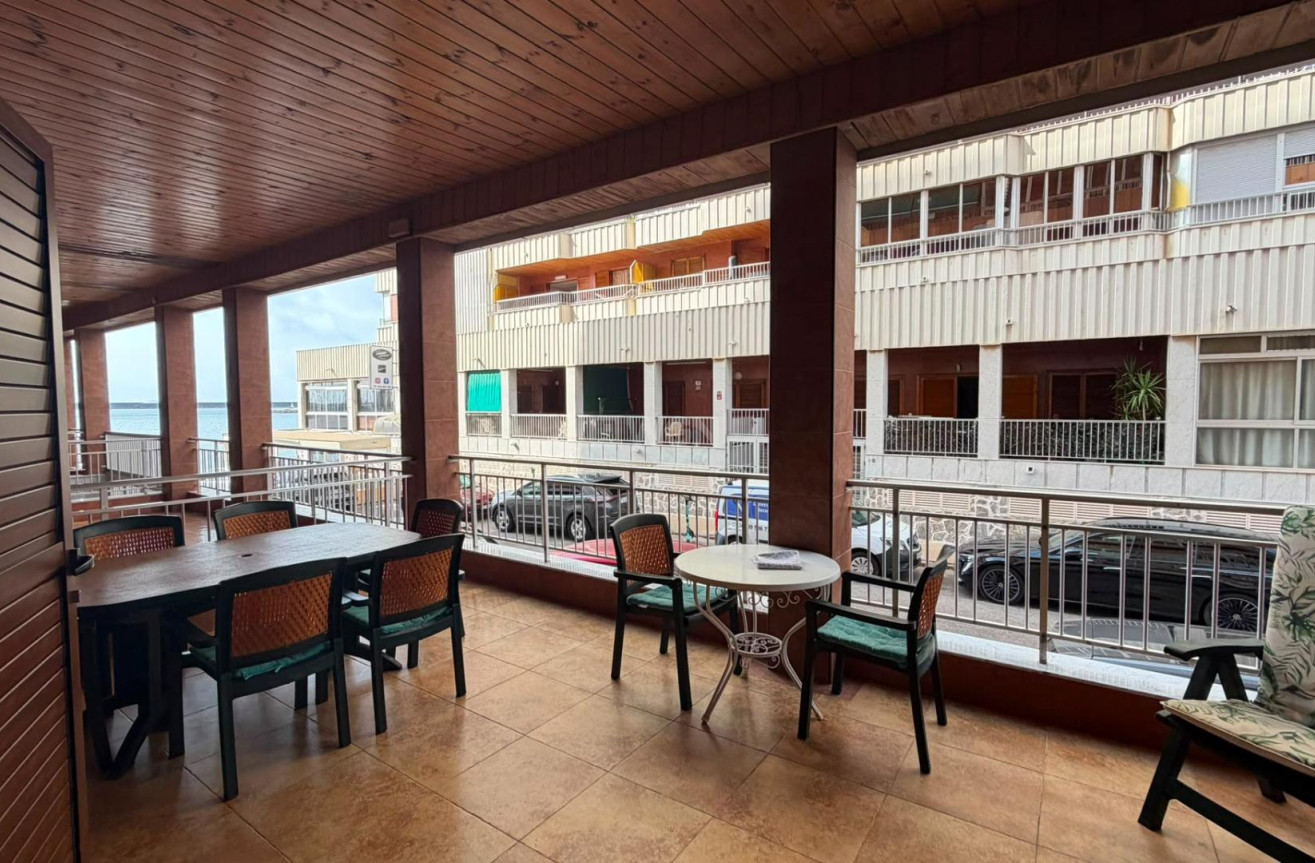 Odsprzedaż - Mieszkanie w bloku - Torrevieja - Acequion