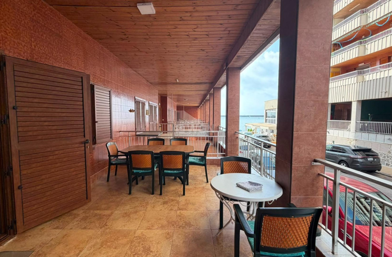 Odsprzedaż - Mieszkanie w bloku - Torrevieja - Acequion
