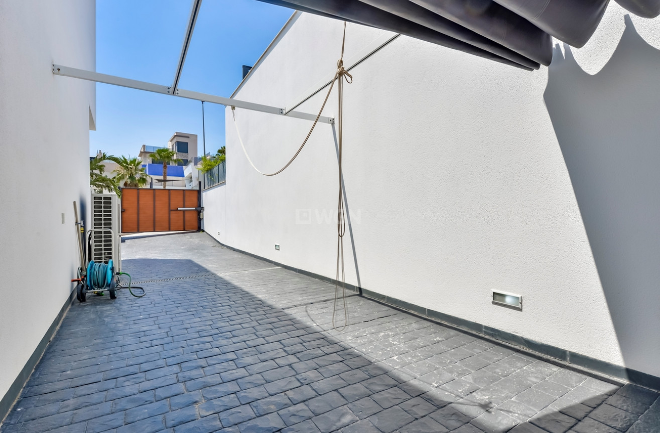 Odsprzedaż - Villa - Finestrat - Balcón De Finestrat