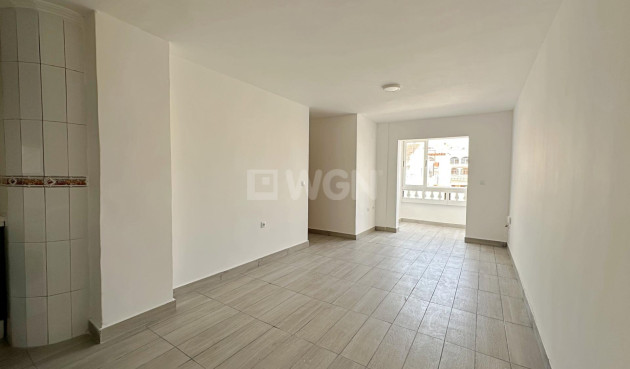 Odsprzedaż - Mieszkanie w bloku - Torrevieja - Centro