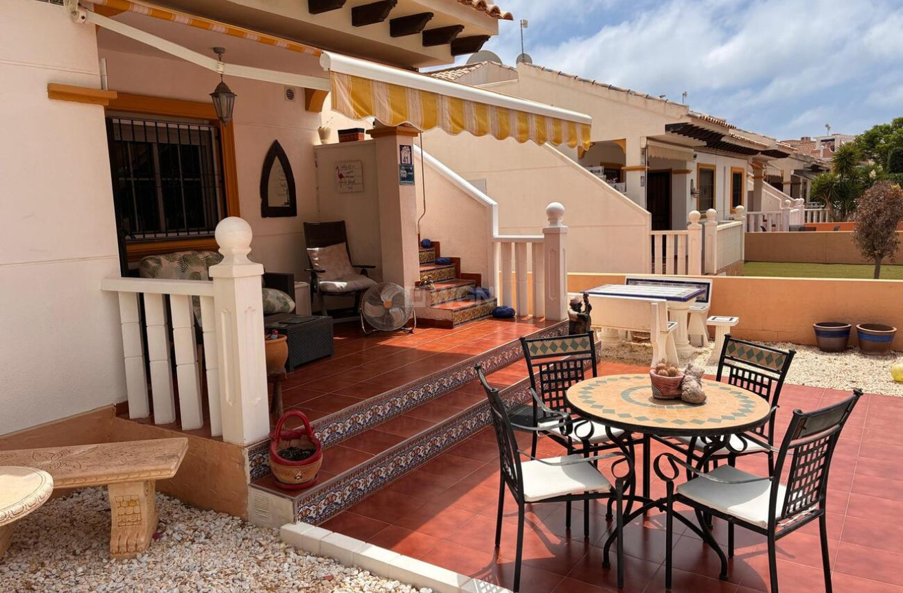 Odsprzedaż - Villa - Lomas de Caboroig - Costa Blanca