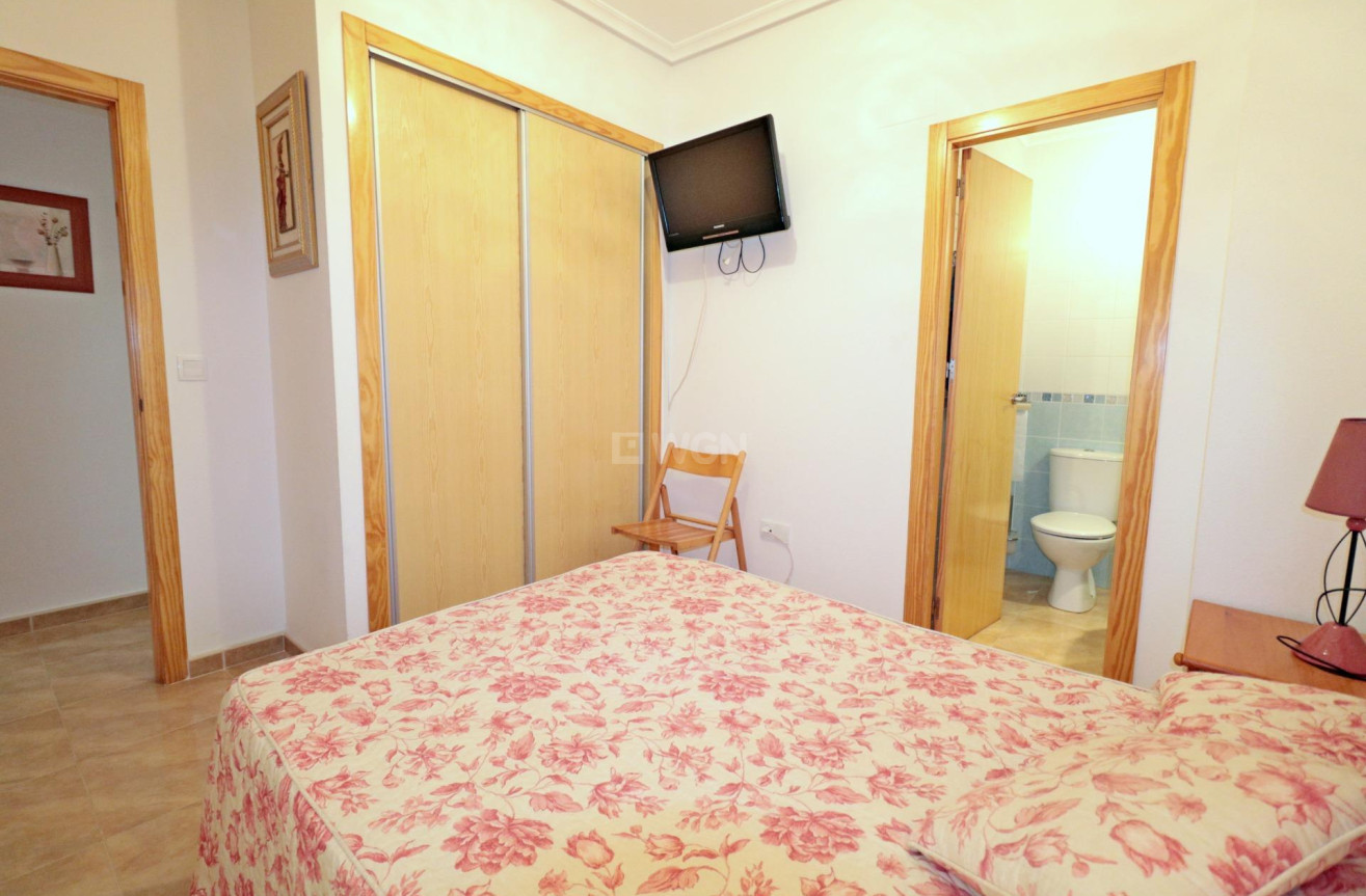 Odsprzedaż - Mieszkanie w bloku - Torrevieja - Acequion