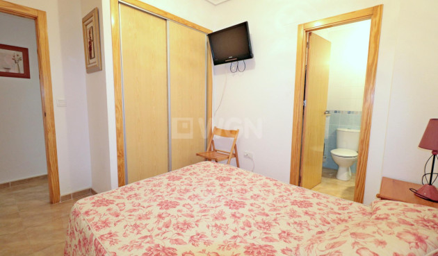Odsprzedaż - Mieszkanie w bloku - Torrevieja - Acequion