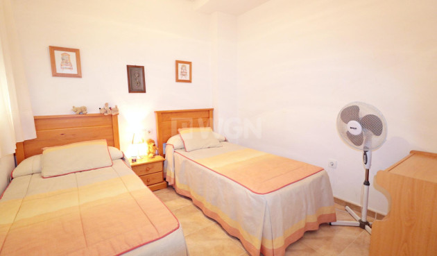 Odsprzedaż - Mieszkanie w bloku - Torrevieja - Acequion