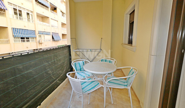Odsprzedaż - Mieszkanie w bloku - Torrevieja - Acequion