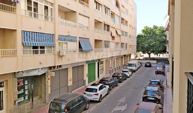 Odsprzedaż - Mieszkanie w bloku - Torrevieja - Acequion